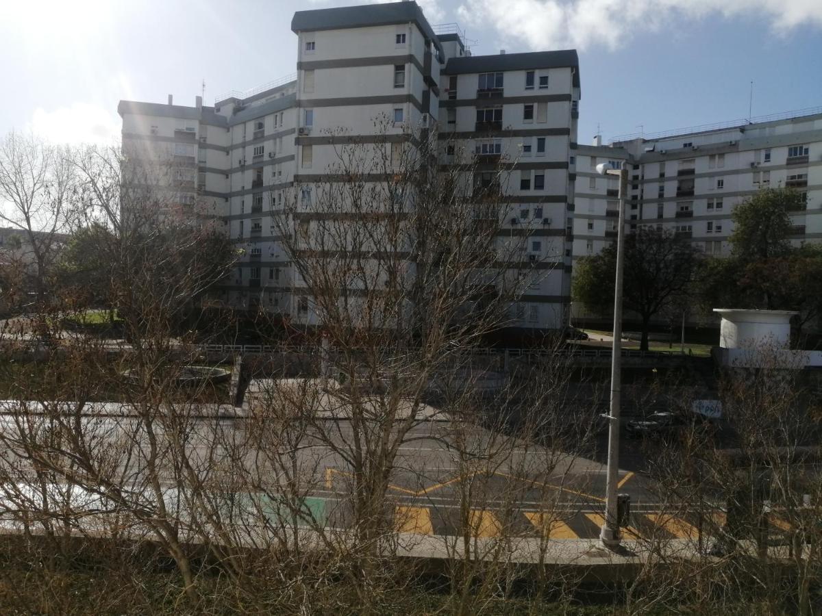 Olivais Metro 1 Apartment Lisbon Bagian luar foto